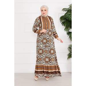 Robe modeste hijab marron en viscose à motifs médaillon - Product Image 2