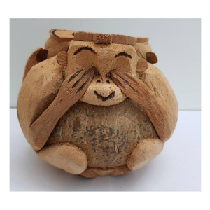 Venta al por mayor 100% juguetes hechos a mano tallado mono de coco artesanía un buen recuerdo tallado mono de coco, artesanía Animal de cáscara de coco - Product Image 6