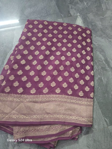 Exclusivo Saree de Georgette Khaddi Banarasi Puro, Hecho a Mano, Tela Suave y Cómoda, Hermoso y Tradicional - Product Image 4