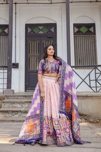 NUEVO LEHENA CHOLI DE DISEÑO EN TELA DE RAYÓN Y SEDA ESTAMPADA CON DISEÑO LISO Y ESTAMPADO MODERNO PARA FIESTAS - Product Image 6