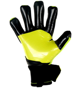 Gants de gardien de but de football confortables avec une poignée améliorée, une paume durable et un mouvement flexible des doigts - Product Image 2