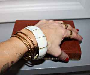 Ensemble de bracelets en os Bracelets en incrustation d'os faits à la main d'Inde - Product Image 1