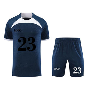 Prix de gros fabriqués au Pakistan Uniformes de football Entraînement Maillots de football avec conception personnalisée pour les sports de basket-ball de football - Product Image 5