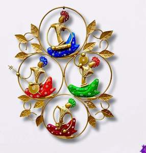 Décoration murale moderne en métal indien, tendance et écologique, durable, élégante, pour la maison, avec des éléments artistiques qui rehaussent l'espace. - Product Image 1