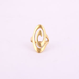 Anillo chapado en oro de metal con diseño de onda curvada elegante para mujer - Product Image 1
