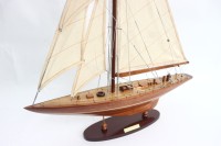 Modèle de bateau à voile européen personnalisé en bois peint, style nautique, autoportant, Feng Shui, artisanat haut de gamme, le plus vendu