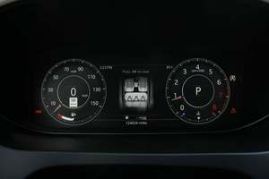 Increíble Jaguar E-PACE P300 R-Dynamic HSE 2018 en perfectas condiciones con poco kilometraje en stock, ofrecido a una oferta increíble - Product Image 4