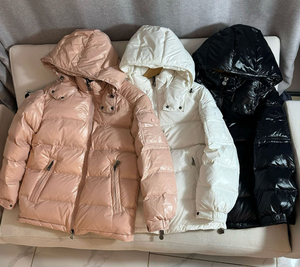 Blouson matelassé unisexe brillant à capuche, manteau d'hiver chaud, veste bouffante rose, blanc, noir, vêtement d'extérieur rembourré, mode premium - Product Image 1
