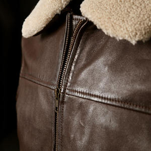 Veste en cuir vintage pour homme, doublée en fourrure, col en fourrure, coupe-vent, décontractée, chaude, en cuir PU - Product Image 3