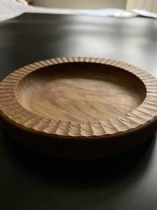 Tazón de Madera Hecho a Mano para Servir Ensaladas y Frutas con Acabado Decorativo Rústico, Decoración de Lujo para Bodas y Cenas - Product Image 3