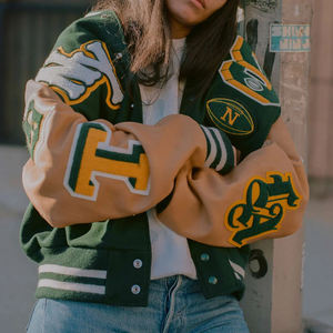 Personalizable Vintage Chenille bordado Pacthes Varsity chaqueta 100% lana con mangas de cuero genuino Letterman Varisty chaquetas - Product Image 3