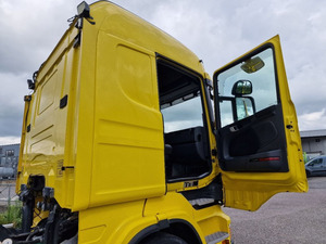 รถบรรทุกหัวลากมือสอง ปี 2013 รุ่น R480 6x4 ยูโร 2 พร้อมระบบ Retarder 3 คันเหยียบ ระบบยกตู้แบบ Hook Lift พวงมาลัยซ้าย - Product Image 2