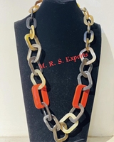 Collier artisanal en corne de buffle 100% naturelle, élégant pour tous, à prix de gros en grande quantité par M. R. S. EXPORT