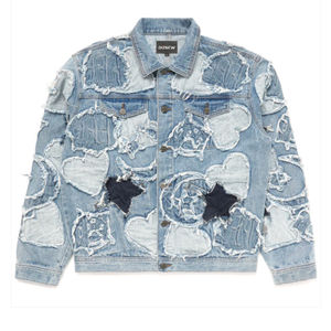 แจ็กเก็ตผ้ายีนส์สีดำล้วนสำหรับผู้ชายที่มีดีไซน์ขาดอย่างมีสไตล์ซึ่งสะท้อนให้เห็นถึงความสำคัญของเสื้อแจ็คเก็ตผู้ชายแนวสตรีทแวร์ - Product Image 5