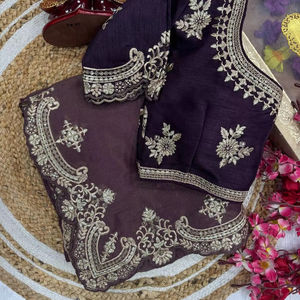 Sari de trabajo artesanal de diseñador marrón para fiestas de Diwali y bodas indias listo para venta al por mayor de longitud Midi - Product Image 1