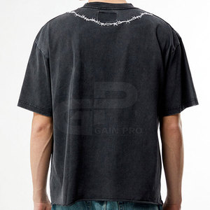 Camiseta Moderna de Corte Recto para Hombre, Diseñada con Hombros Caídos Relajados y un Estilo Urbano Minimalista - Product Image 4