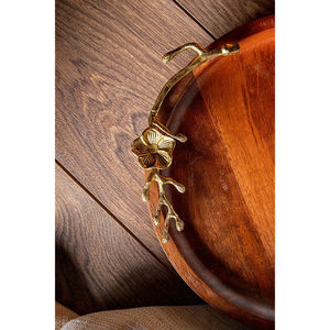 Plateau en bois de manguier de qualité supérieure avec poignées dorées Plateau rectangulaire de service et de rangement pour la cuisine et la table à manger - Product Image 4