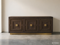 Moderner Medien-Schrank - Geometrische Metallakzente & Kräftiger Holzton - Ausverkauf