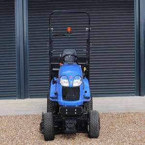 Cortacésped Manual de Alto Rendimiento Iseki SXG 326 con Aireador Premium para Céspedes Exuberantes - Product Image 1