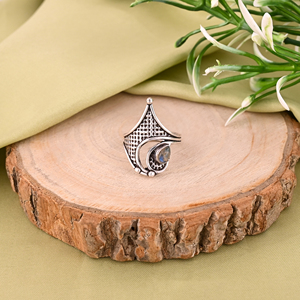 Silver Shield Crescent Anillo de moda para mujer para todas las ocasiones - Product Image 1