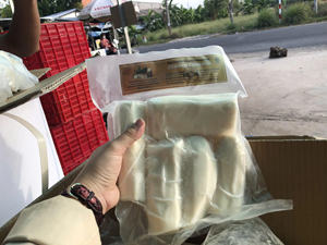 Manioc congelé en vrac: standard d'exportation, pelé et polyvalent pour usage industriel. - Product Image 6