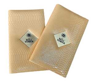 Carpeta de Menú de Cuero PU de Alta Calidad con Certificación ISO, Exterior de Madera Resistente, Placa de Logotipo Metálica, Color Personalizado, para Hoteles y Restaurantes - Product Image 4