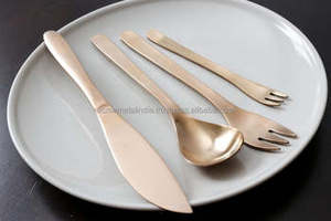 Stylish Belt Design Handle Mirrored Stainless Steel Cutlery Set with Spoon <b>Fork</b> <b>Dessert</b> Spoon Butter Knife for Kitchenware - Product Image 5