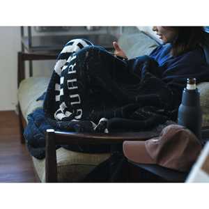 SOFT TOUCH BLANKET Manta de cama de edición limitada oficial - Product Image 5