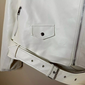 Veste en cuir véritable pour femme de haute qualité, élégante, matelassée, coupe ajustée, veste d'hiver coupe-vent et imperméable - Product Image 5