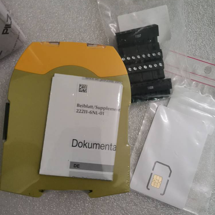 Оригинальное реле безопасности PNOZ Mm0.1p 772001