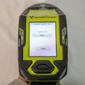 เครื่องวิเคราะห์ XRF แบบพกพา Niton XL2 980 Plus มือสอง สำหรับการคัดแยกโลหะผสม พร้อมเซ็นเซอร์โมดูลและชุดอุปกรณ์ - Product Image 6