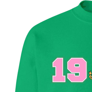 Sweat-shirt à col rond AKA 1908 Year Crest, vert forêt avec lettres grecques roses et blanches, pull en polaire pour sororité - Product Image 3