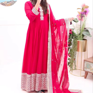 Nouveau Designer Gwon avec Pent Dupatt Set pour la fête Collection de lancement élégante et élégante - Product Image 1