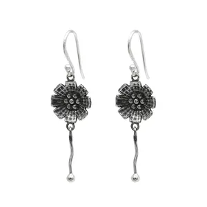 Indischer handwerksschmuck 925 Sterling oxidisiertes Silber antiker Look Dangle-Ohrringe Großhandelspreis Großhandel Lieferant Indien