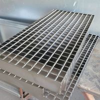 Grille de drainage extérieure sur mesure en acier inoxydable pour caniveau de récupération des eaux pluviales avec couvercle en acier inoxydable