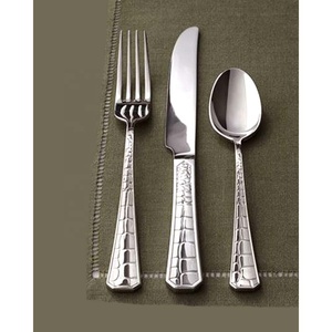 ชุดเครื่องใช้บนโต๊ะอาหารสแตนเลสสีเงินดีไซน์ใหม่ชุดเครื่องใช้บนโต๊ะอาหารหรูหรารูปลักษณ์หรูหราสำหรับงานแต่งงานบ้านโรงแรม - Product Image 5