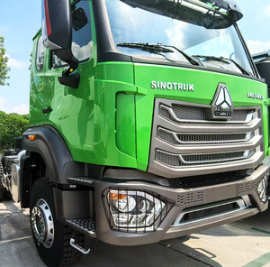 รถบรรทุกแทรกเตอร์เชิงพาณิชย์ 4x2 รุ่น Heavy Duty แท้คุณภาพเยี่ยม สีเงิน มาตรฐานยูโร 6 พวงมาลัยขวา ยี่ห้อ Yellow River X7 460 แรงม้า ระบบกันสะเทือนแบบลม เครื่องยนต์ดีเซล ระบบขับเคลื่อนคู่ - Product Image 4