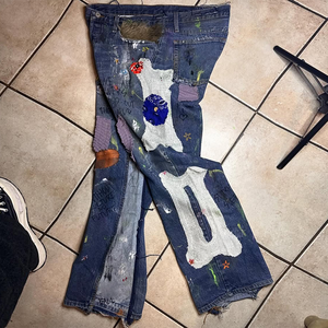 Jeans de Mezclilla Desgastados con Parches Multicolores Vintage Personalizados al por Mayor de SPORTISH IMPEX, Unisex - Product Image 4