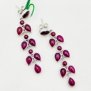Boucles d'oreilles en grenat rouge de qualité supérieure - Design unique Boucles d'oreilles en argent sterling 925 pour filles et femmes - Product Image 1