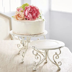 Soporte geométrico para pasteles de alambre dorado, exhibición moderna de postres. Disponible a precios al por mayor para cumpleaños de boda - Product Image 2