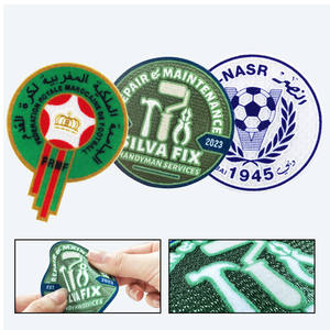 Parches Tejidos de Lona Ecológicos Personalizados con Forma de Corazón para Gorras y Emblemas de Fútbol, MOQ Bajo - Product Image 6