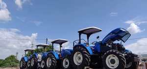 Mini tracteur agricole à deux roues motrices avec moteur de 75 CV et composants de roulement pour l'agriculture et l'élevage - Product Image 2