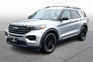 Ford Explorer XLT RWD 2022 d'occasion - faible kilométrage - Product Image 2