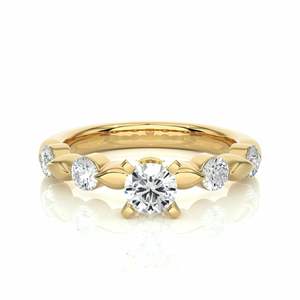 Anillo de Compromiso de Diamante de Corte Redondo con 4 Puntas y 5 Piedras para Mujer - Product Image 3