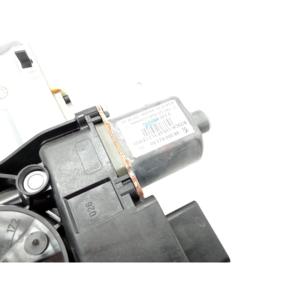ชุดกลไกปรับกระจกหน้าต่างด้านหลังขวา PEUGEOT 2008 รุ่นที่ 1 (13>) หมายเลขอะไหล่ 9806088580 - Product Image 5