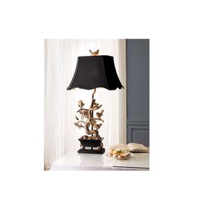 Lámpara de Mesa de Metal de Estilo Contemporáneo para Espacios de Vida en Apartamentos que Ofrece una Iluminación Elegante y Práctica - Product Image 4