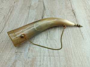 Auténtica Jarra Vikinga para Beber, Hecha a Mano con Cuerno de Búfalo Pulido de Alta Calidad, Ecológica, con Logotipo Personalizado, Estilo Antiguo - Product Image 6