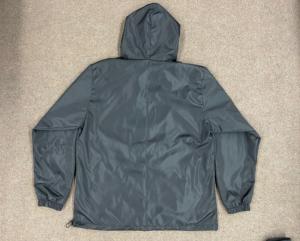 แจ็คเก็ตกันลมซิปครึ่งน้ำหนักเบาของผู้ชายชุดสั้นสำหรับการผจญภัยกลางแจ้งพร้อมฮู้ดคอปกผ้ายืดปัก - Product Image 3