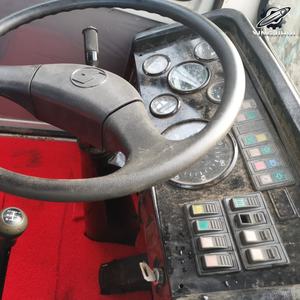 Grúa Hidráulica Usada ZoomlionQY25E de 25 Toneladas, Pluma Telescópica de 40 m Máx., Marca China Original, Pocas Horas, Certificación CE - Product Image 6