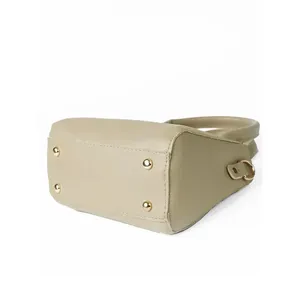 กระเป๋าสะพายข้างสีเบจสำหรับผู้หญิง - Product Image 5